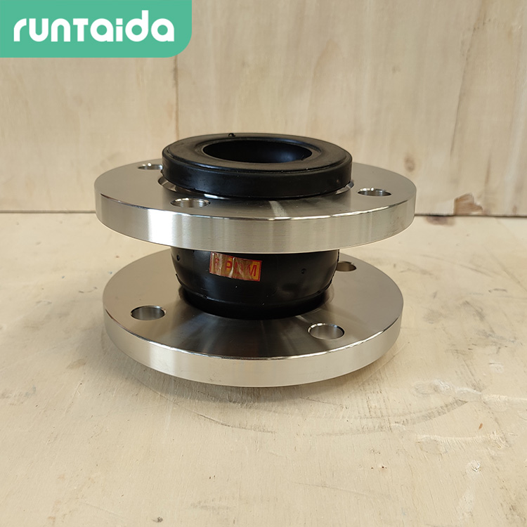 自（zì）來水廠304不（bú）鏽鋼橡膠軟接頭